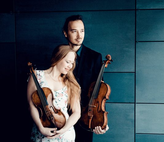 Liedossa perinteinen kamarimusiikkifestivaali Jousiduo-Kleio – Linnea Hurttia ja Ivan Podyachev. Kuva: © Andrej Grilc.