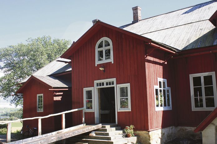 Kuusiston Taidekartano web Taidekartanolla aikalaistaide, arvokas kartano ja kulttuurimaisema kohtaavat tasavertaisina ja toisiaan vahvistavina. Kuva: Katariina Mäkinen-Önsoy / Turun Seutusanomien arkisto.