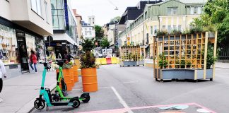 Turun Kesäkatu tuo keskustaan kukkia ja kohtaamisia Turun Kesäkatu 2023. Kuva: Katariina Mäkinen-Önsoy / Turun Seutusanomien arkisto.