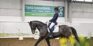 Tytti Kuukkasen tavoitteena kansainväliset kouluratsastuskisat Raision Ratsastajien ratsukko Tytti Kuukkanen – Kastell’s Don Diego saavutti lapsiratsastajien SM-hallimestaruuspronssia keväällä. Kuva: Ansku Ankelo.