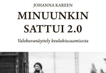 Valokuvanäyttely ja Hiljaiset haavat -tilaisuus Turun pääkirjastolla Minuunkin sattui 2.0 sisältyy valokuvataiteilija Johanna Kareen KATSO IHMINEN® -näyttelykonseptiin. Kuva: Jani Laukkanen.