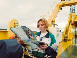 Saariston rengastie juhlii yhdeksänkymmentäluvun tunnelmissa Saariston rengastien juhlavuoden teema "Vuosi 1996 kohtaa vuoden 2026" tarjoaa ysärinostalgiaa. Kuva: Visit Parainen, Chris Alfthan/CATTB, EU:n Maaseuturahaston osarahoittama.