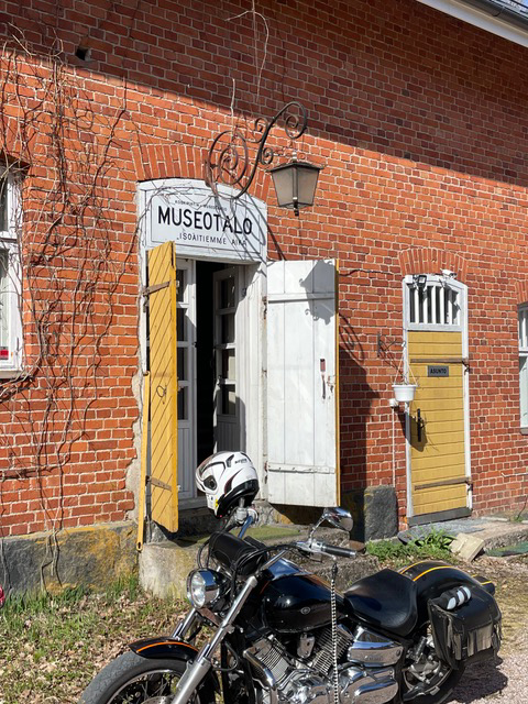 Auran Koskipirtti ja Museotalo web Auran Koskipirtti ja Museotalo. Kuva: Tommi Wallin.