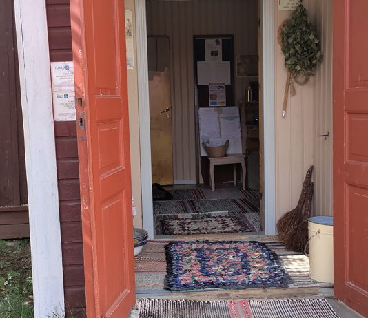 Kylämäen maatalousnäyttelyssä Ruis, kaura ja Pähkinäsaaren rauha Kuralan Kylämäen Iso-Kohmo. Kuva: Katariina Mäkinen-Önsoy / Turun Seutusanomien arkisto.