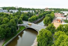 Turun raitiotiehankkeen maaperätutkimukset jatkuvat Turun Tuomiokirkkosilta. Kuva: Jussi Vierimaa 2026 / Turun Raitiotieallianssi.