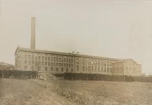 Tehdasalue muuttuu asuinalueeksi Turun Raunistulassa Barkerin kutomo historiallisessa valokuvassa 1910-luvulla. Kuva: Jonny Harlin / Turun kaupunginmuseo