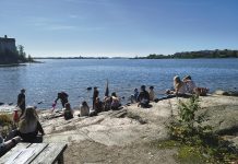 Koululaisten Itämeripäivä vierähti seikkailullisissa merkeissä Kouluille suunnattu Itämeriseikkailu järjestettiin Korkeasaaressa kuudetta kertaa. Mukana oli ala- ja yläkoulujen oppilaita ja opettajia 22 luokan verran. Kuva: Tahvion koulun 5B luokka.