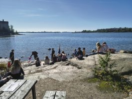 Koululaisten Itämeripäivä vierähti seikkailullisissa merkeissä Kouluille suunnattu Itämeriseikkailu järjestettiin Korkeasaaressa kuudetta kertaa. Mukana oli ala- ja yläkoulujen oppilaita ja opettajia 22 luokan verran. Kuva: Tahvion koulun 5B luokka.