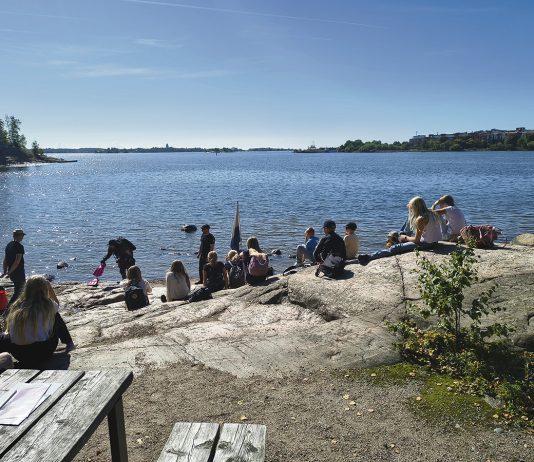 Koululaisten Itämeripäivä vierähti seikkailullisissa merkeissä Kouluille suunnattu Itämeriseikkailu järjestettiin Korkeasaaressa kuudetta kertaa. Mukana oli ala- ja yläkoulujen oppilaita ja opettajia 22 luokan verran. Kuva: Tahvion koulun 5B luokka.