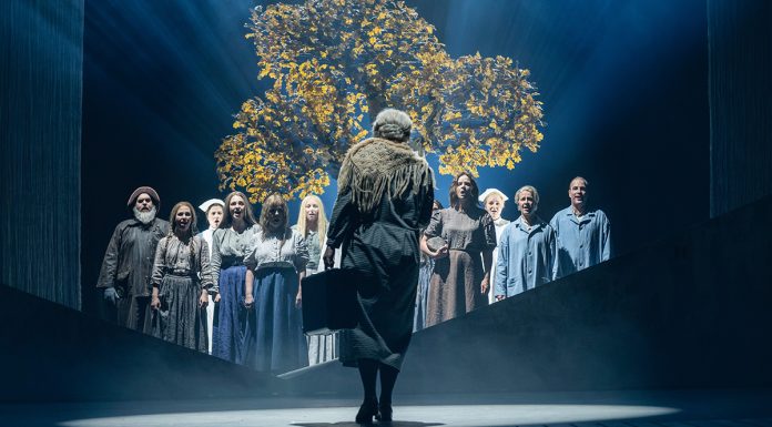 Seili tuo Turun Kaupunginteatterin näyttämölle mielisairaalasaaren kohtalot Seili, Mikael Haavisto, Elina Ruti, Riikka Riikonen, Elviira Kujala, Riitta Salminen, Suvi Salospohja, Sonja Pajunoja, Helena Puukka, Anni Kajos, Stefan Karlsson, Jukka Wennström