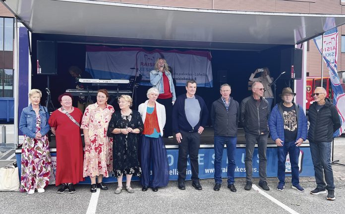 Tangostara 2026 02 web Tangostara 2026 -kilpailuun osallistui tuttuun tapaan kymmenen laulajaa, viisi naisten sarjassa ja viisi miesten sarjassa. Kuvat: Katariina Mäkinen-Önsoy.