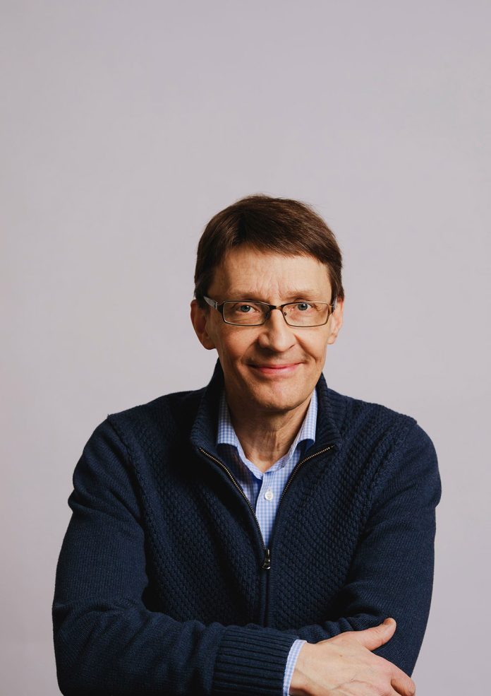 Markus Nummi, Otava kustannus, FINAL käsitellyt kuvat Palkittu kirjailija Markus Nummi saapuu Naantalin pääkirjaston vieraaksi. Kuva: Sabrina Bqain.